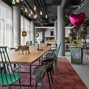 Moxy East Wien